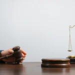 Procedimiento abreviado en procesos legales y administrativos